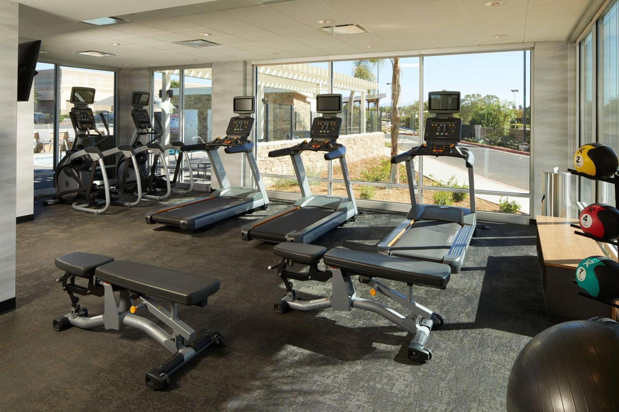 Fairfield Inn & Suites By Marriott Riverside Морено Вали Екстериор снимка