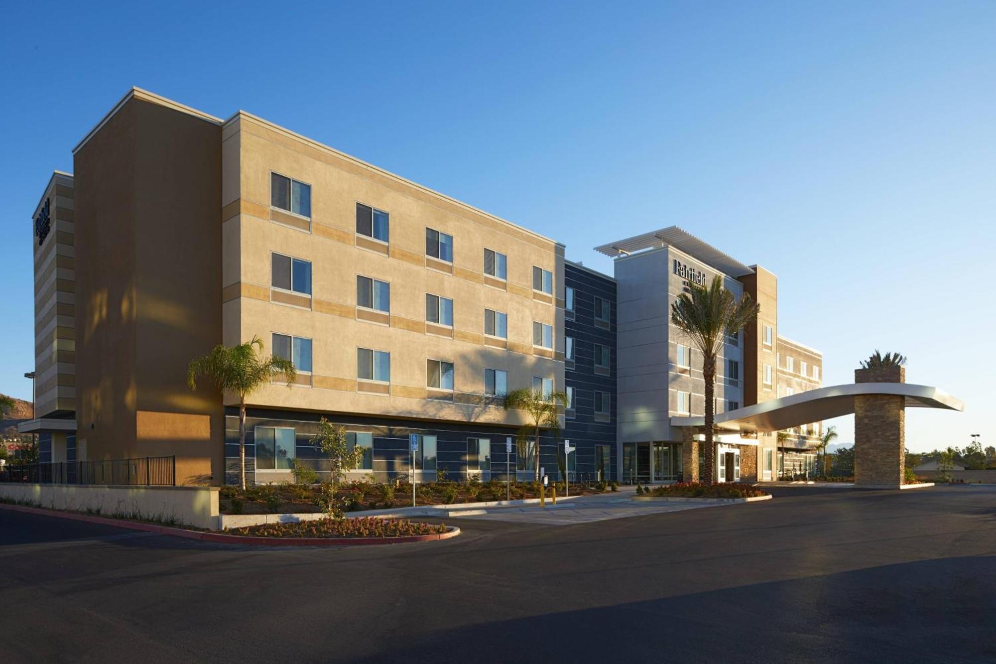 Fairfield Inn & Suites By Marriott Riverside Морено Вали Екстериор снимка