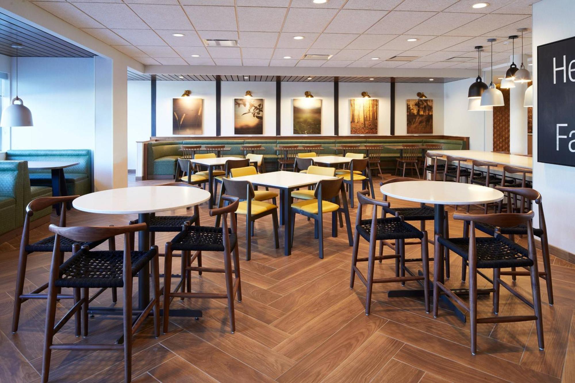Fairfield Inn & Suites By Marriott Riverside Морено Вали Екстериор снимка